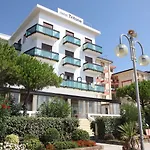 Hotel Tritone Jesolo Lido 2*
