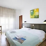 Hotel Tritone Jesolo Lido 2*