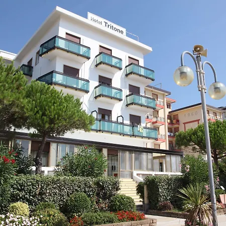 Hotel Tritone Jesolo Lido 2*